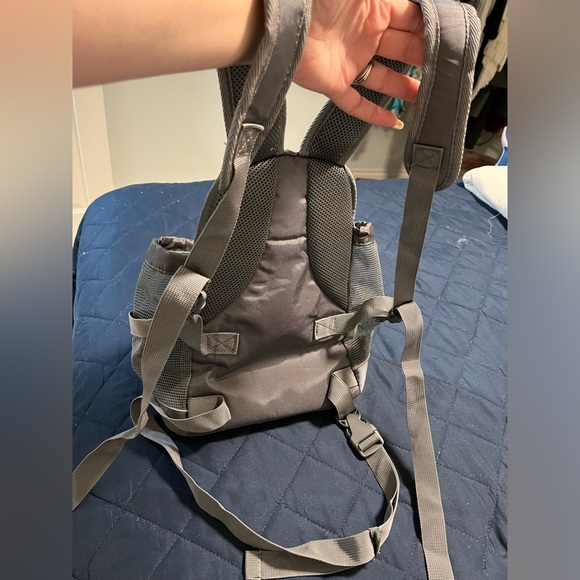 Grey Outward hound small carrying back pack to carry your small dog. - Picture 4 of 11
